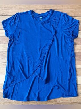 Kindred Bravely Blue Layered Postpartum Nursing Breastfeeding Tee T-Shirt Small